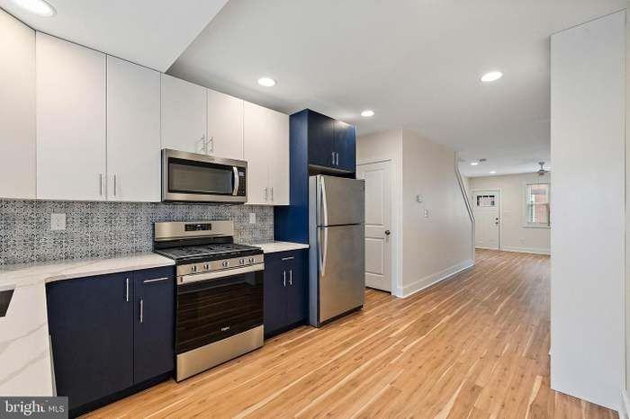 2225 S Rosewood St - Photo 4 of 15