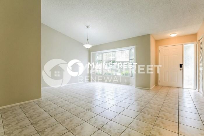 3917 Warren St - Photo 4 of 16