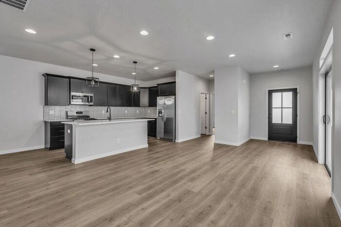 2920 N Corvus St - Photo 5 of 22