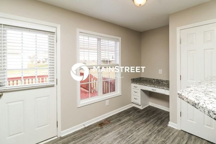 2056 Samantha Dr - Photo 2 of 14