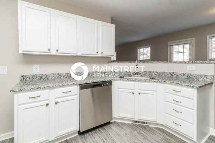 2056 Samantha Dr - Photo 6 of 14