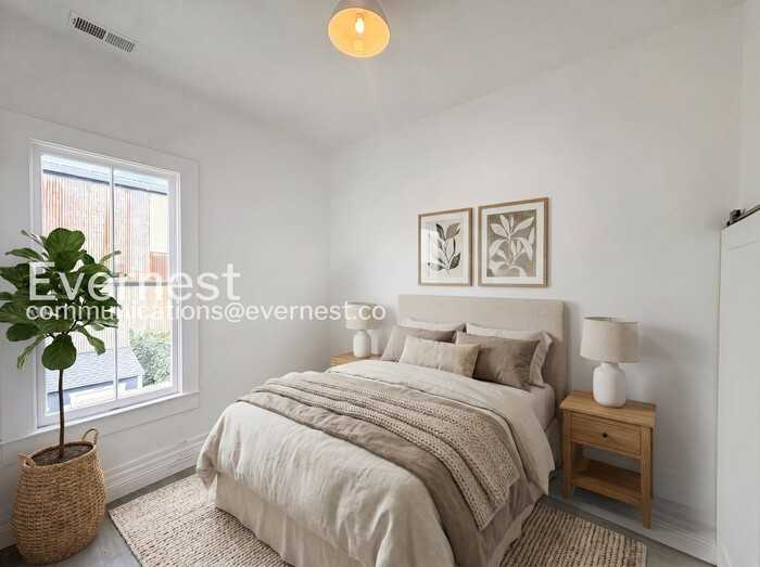 905 Pine St - Photo 5 of 20