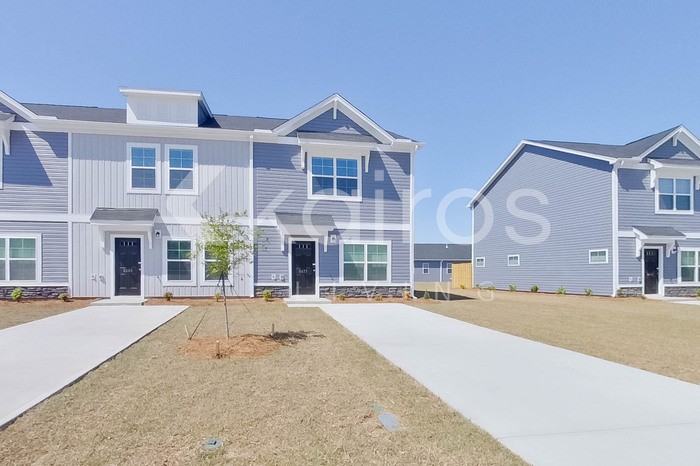2477 Banyon Cir - Photo 2 of 26
