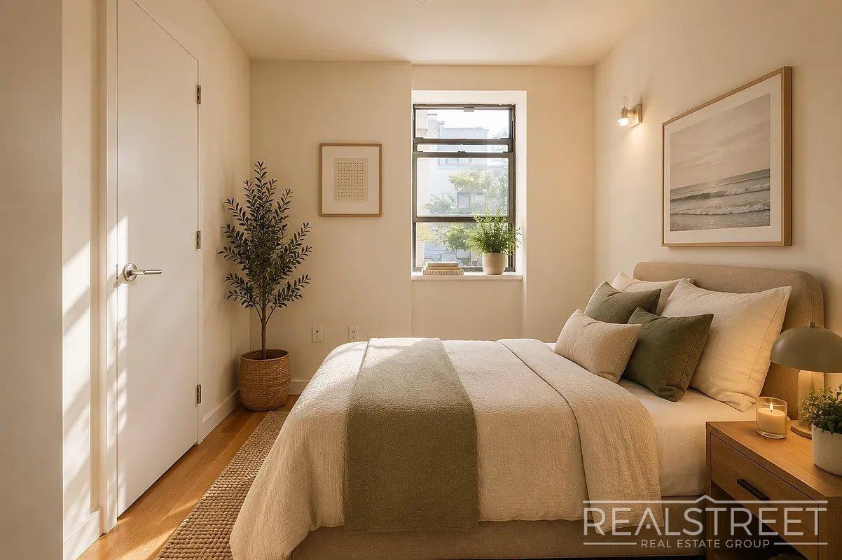96 Dupont St #2D - Photo 6 of 7