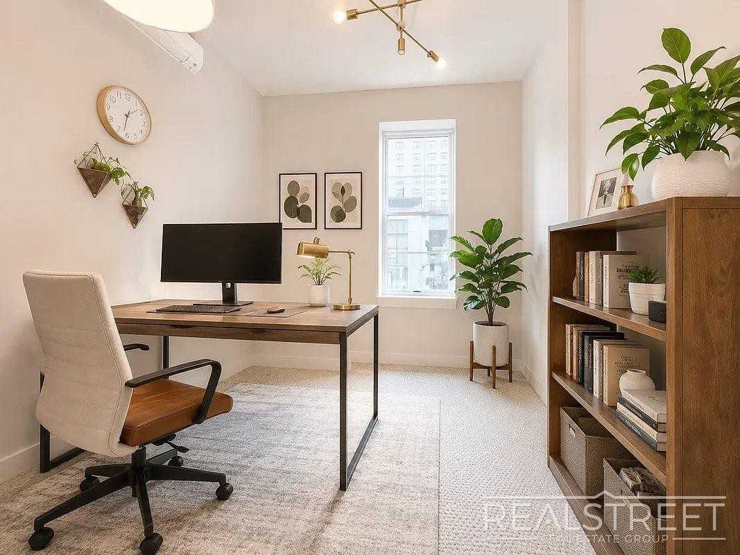 978 Kent Ave #5A - Photo 3 of 7