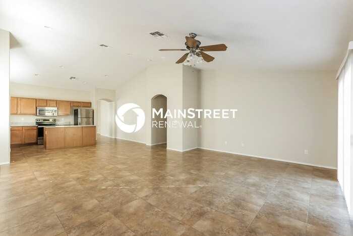 6512 W Gross Ave - Photo 5 of 16