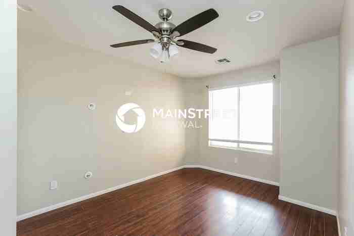 6512 W Gross Ave - Photo 6 of 16
