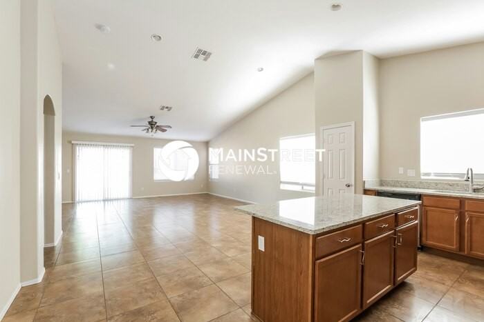 6512 W Gross Ave - Photo 7 of 16