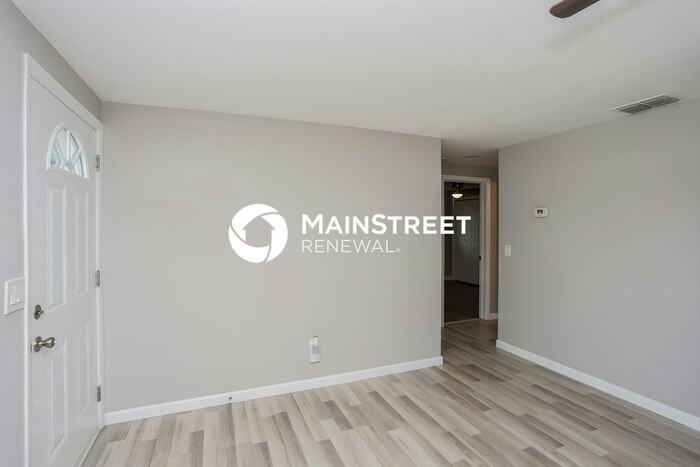 1767 Linwood Cir - Photo 3 of 15
