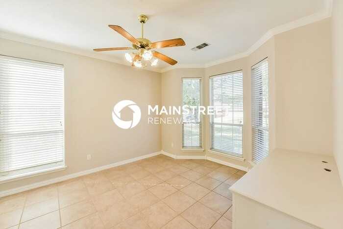 3812 Periwinkle Dr - Photo 5 of 15