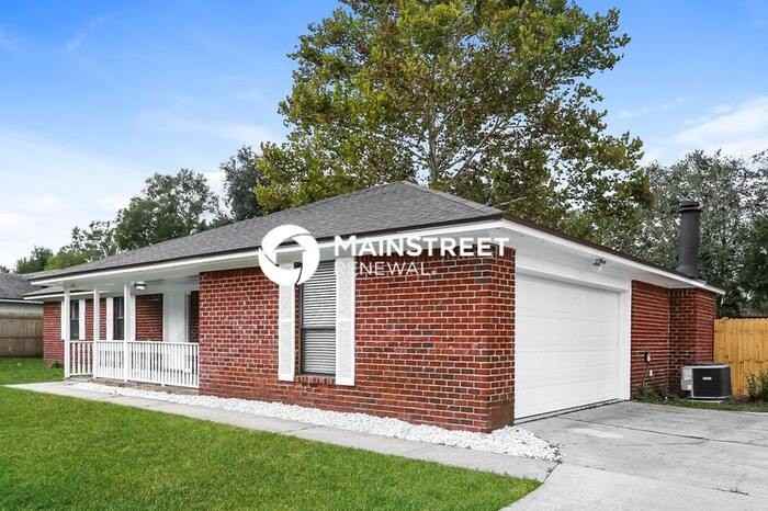 2146 Saye Dr - Photo 3 of 15