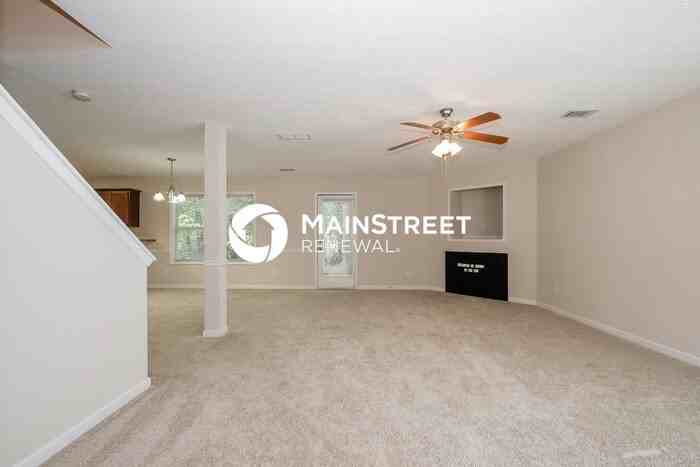 15 Magan Ct - Photo 3 of 14
