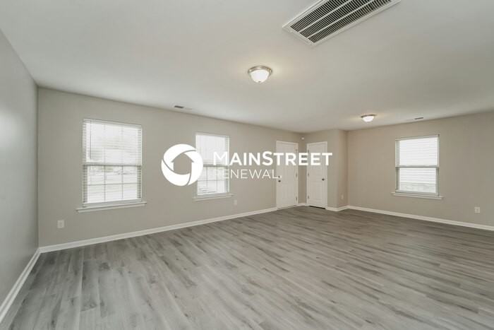 426 Osborn St - Photo 3 of 15