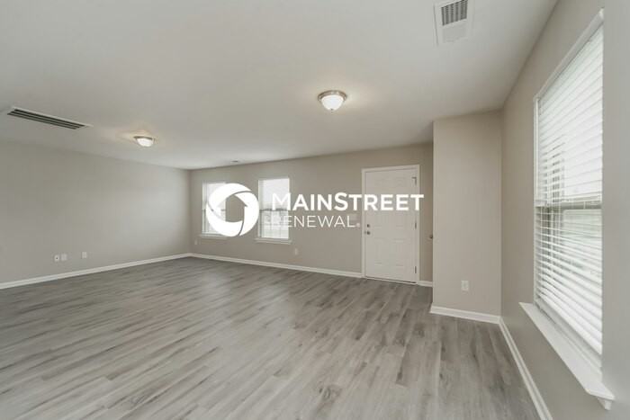 426 Osborn St - Photo 4 of 15