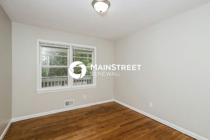 6485 Sherwood Trl - Photo 4 of 16