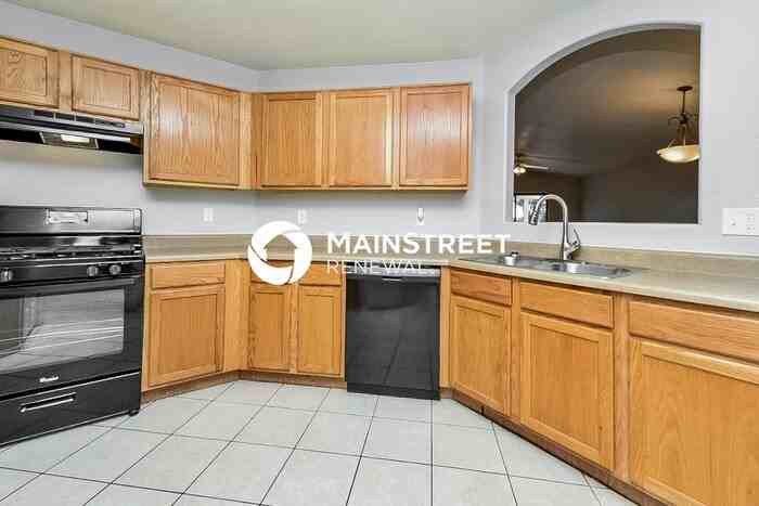 10358 E Roywood Way - Photo 6 of 15