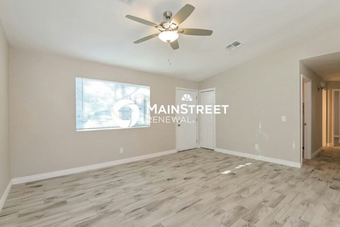 1950 W Burgundy Way - Photo 2 of 16