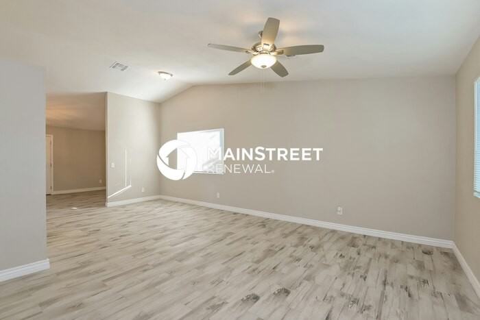 1950 W Burgundy Way - Photo 3 of 16