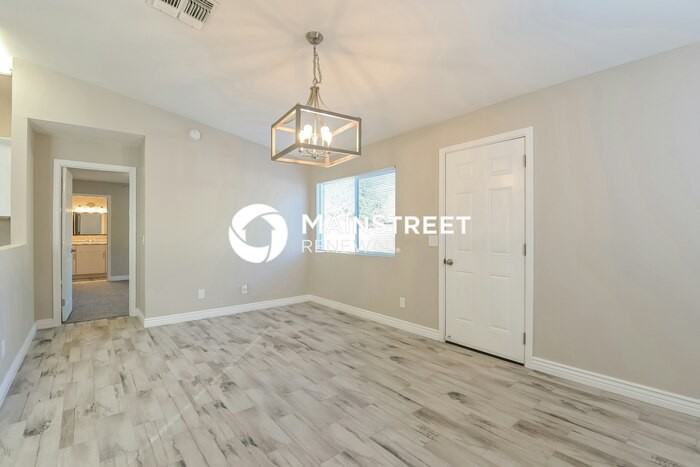 1950 W Burgundy Way - Photo 4 of 16