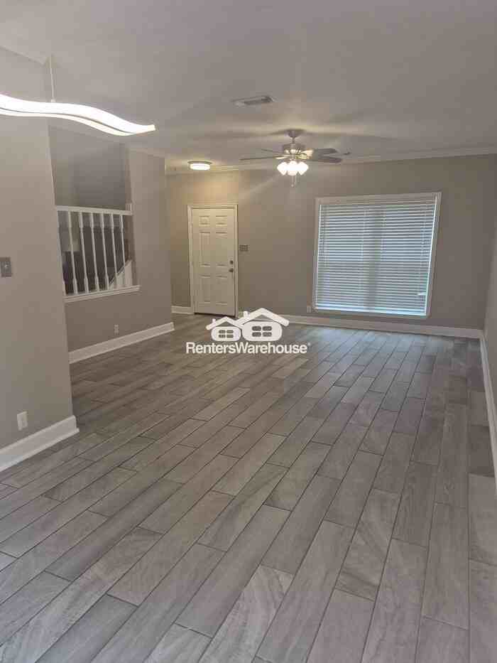 9323 Bowen Dr - Photo 2 of 30