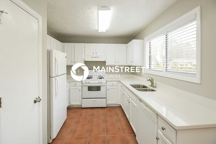 8600 Cedar Creek Rdg - Photo 7 of 16