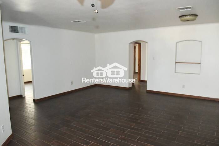 325 W Highland Ave - Photo 5 of 16