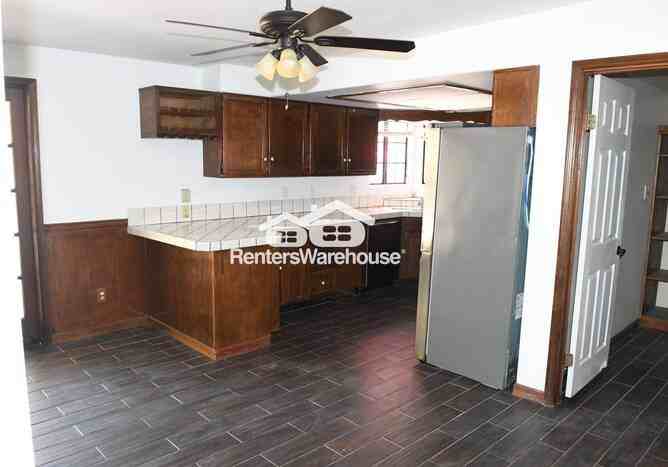 325 W Highland Ave - Photo 6 of 16