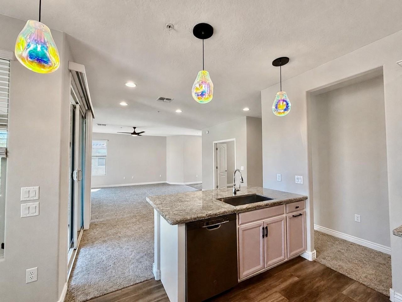 2425 W Bronco Butte Trl #2008 - Photo 4 of 27