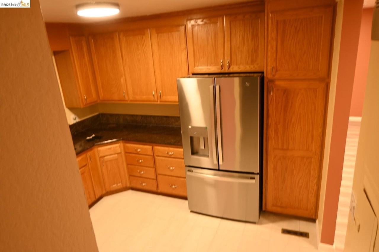 1316 Russell St - Photo 7 of 23