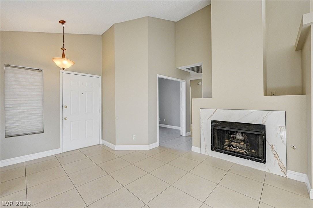 2723 Lovington Dr - Photo 5 of 39