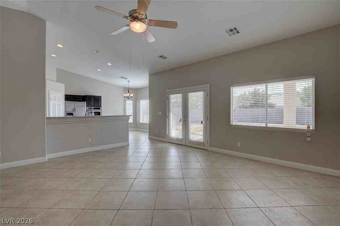 2121 Arpeggio Ave - Photo 5 of 31