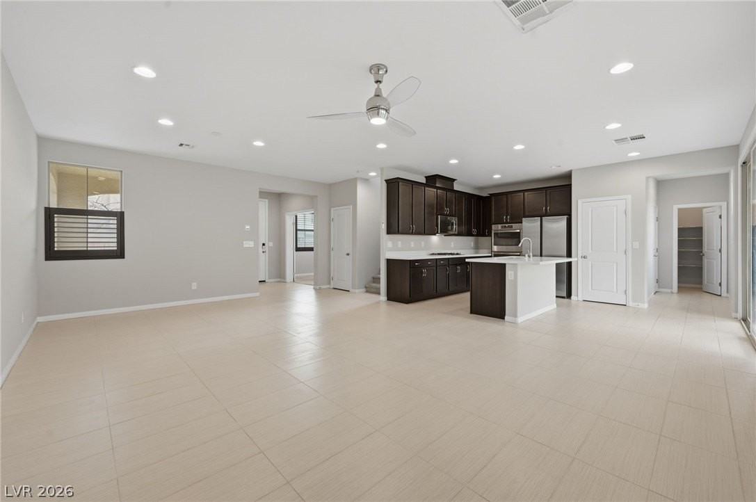 8191 California Pine St - Photo 3 of 25