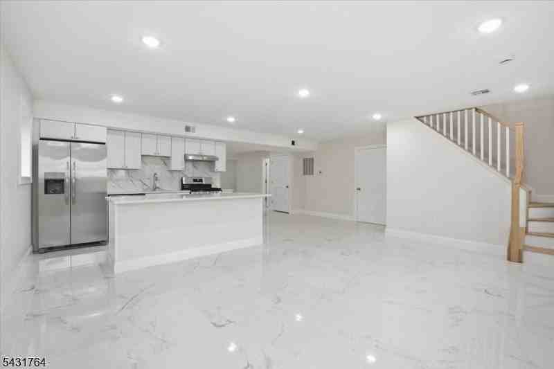 281 Maple St Unit 1 #1 - Photo 5 of 31