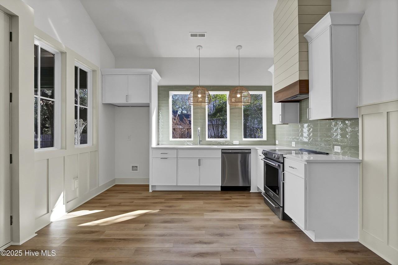 1102 Tree Canopy Way #A - Photo 5 of 10