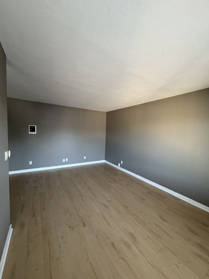 4344 Van Dyke Avenue - Photo 5 of 14