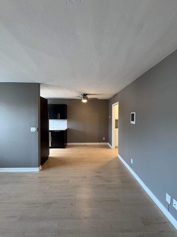 4344 Van Dyke Avenue - Photo 6 of 14