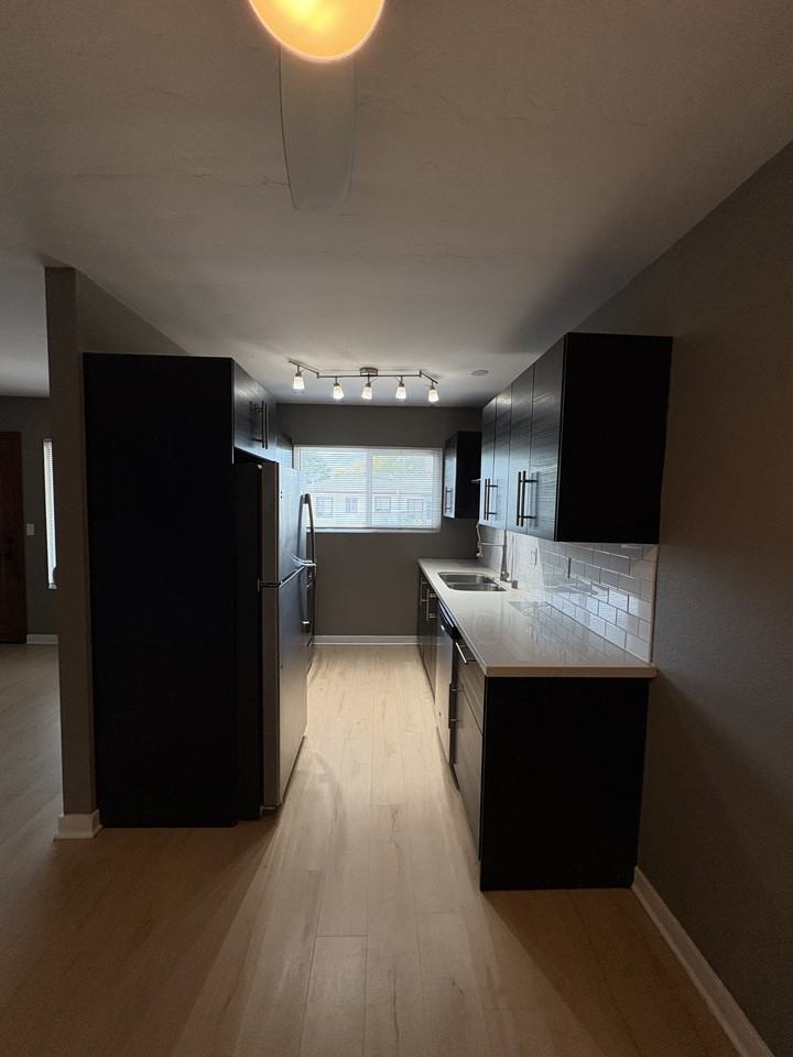 4344 Van Dyke Avenue - Photo 7 of 14