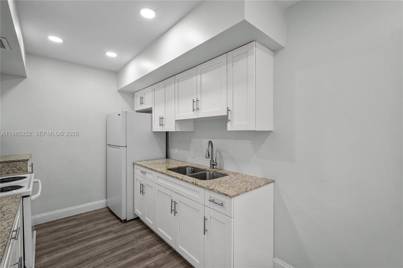 245 Ne 191st St #3014 - Photo 5 of 19