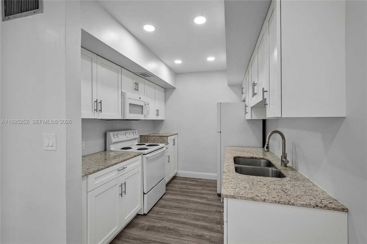 245 Ne 191st St #3014 - Photo 6 of 19