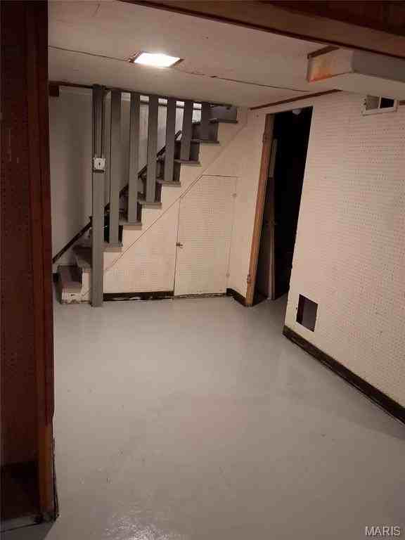 7420 Pleaseway Dr - Photo 7 of 13