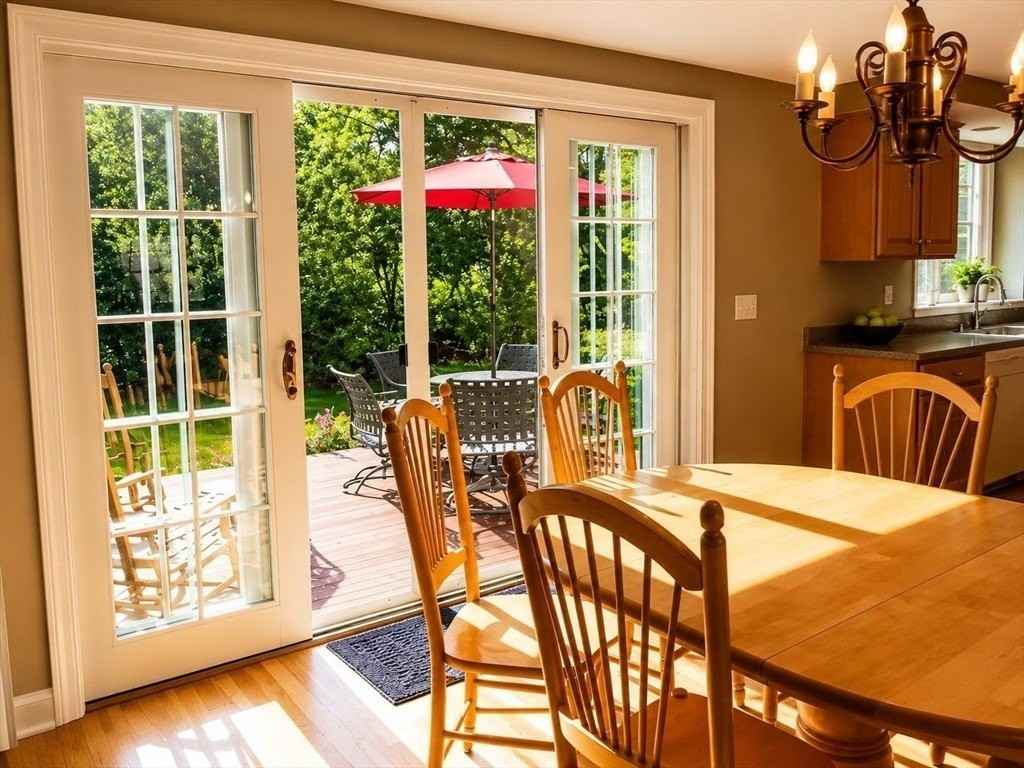 4 Lasallette Rd - Photo 6 of 25