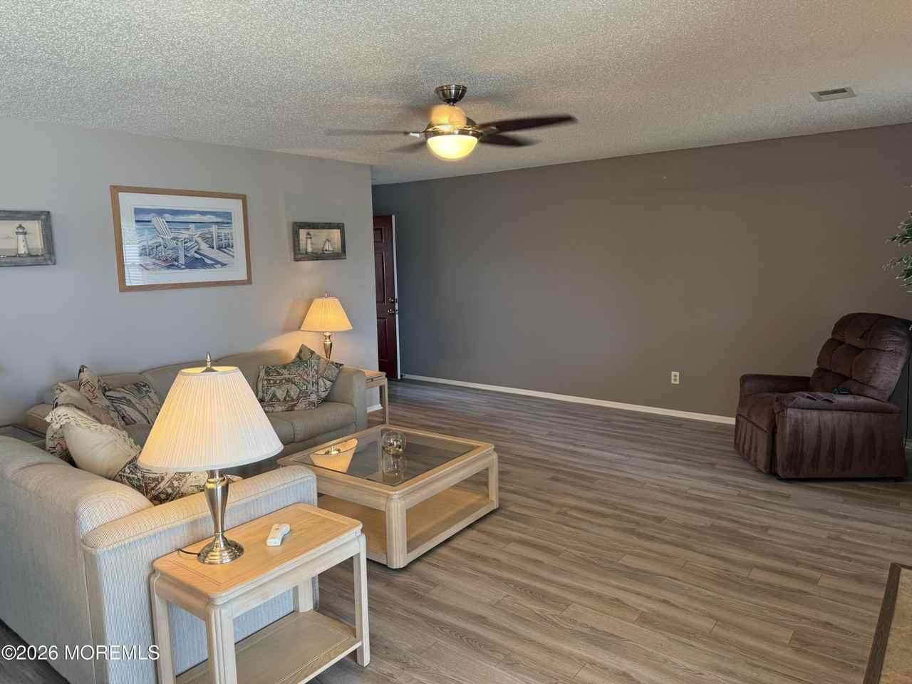 113 Waters Edge Dr - Photo 3 of 12