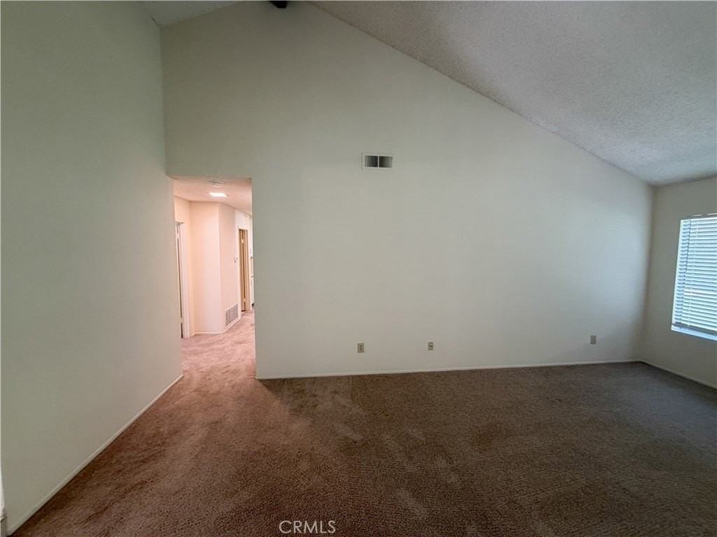 5731 E Crater Lake Ave - Photo 7 of 37