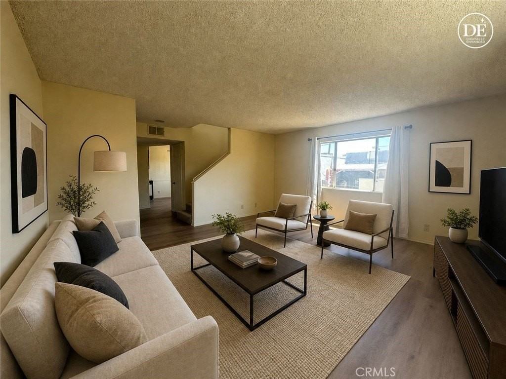 5217 Satsuma Ave #4 - Photo 2 of 14