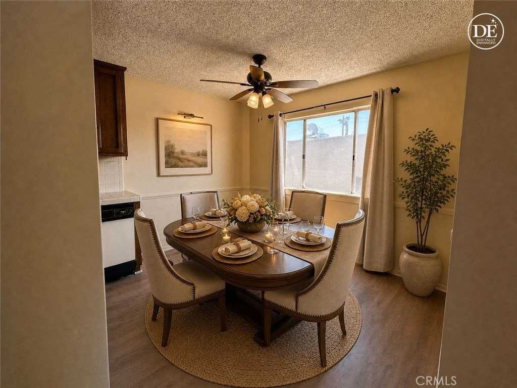 5217 Satsuma Ave #4 - Photo 4 of 14
