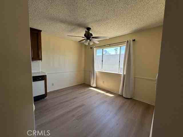 5217 Satsuma Ave #4 - Photo 5 of 14