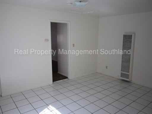 7010 Seville Ave - Photo 2 of 5