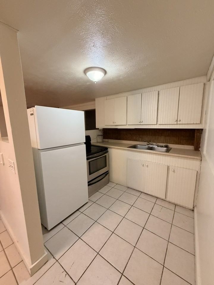 37 Biggs Lane - Photo 5 of 20