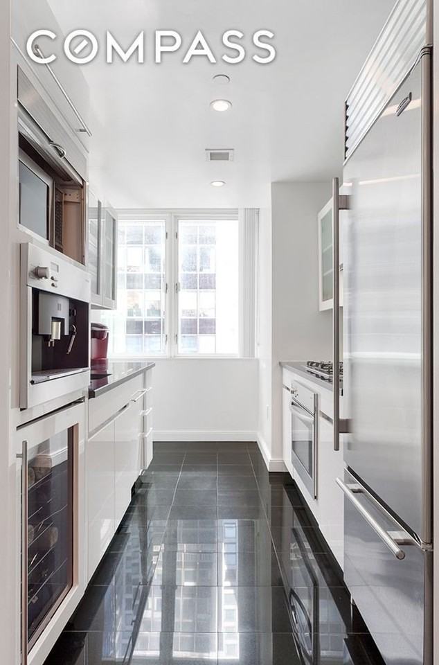 60 E 55th St #14D - Photo 3 of 11