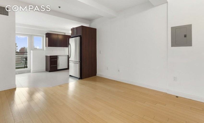 302 2nd St #9L - Photo 2 of 12